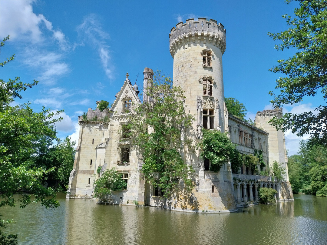 Château de la Mothe Chandeniers-Les Trois-Moutiers必去景点