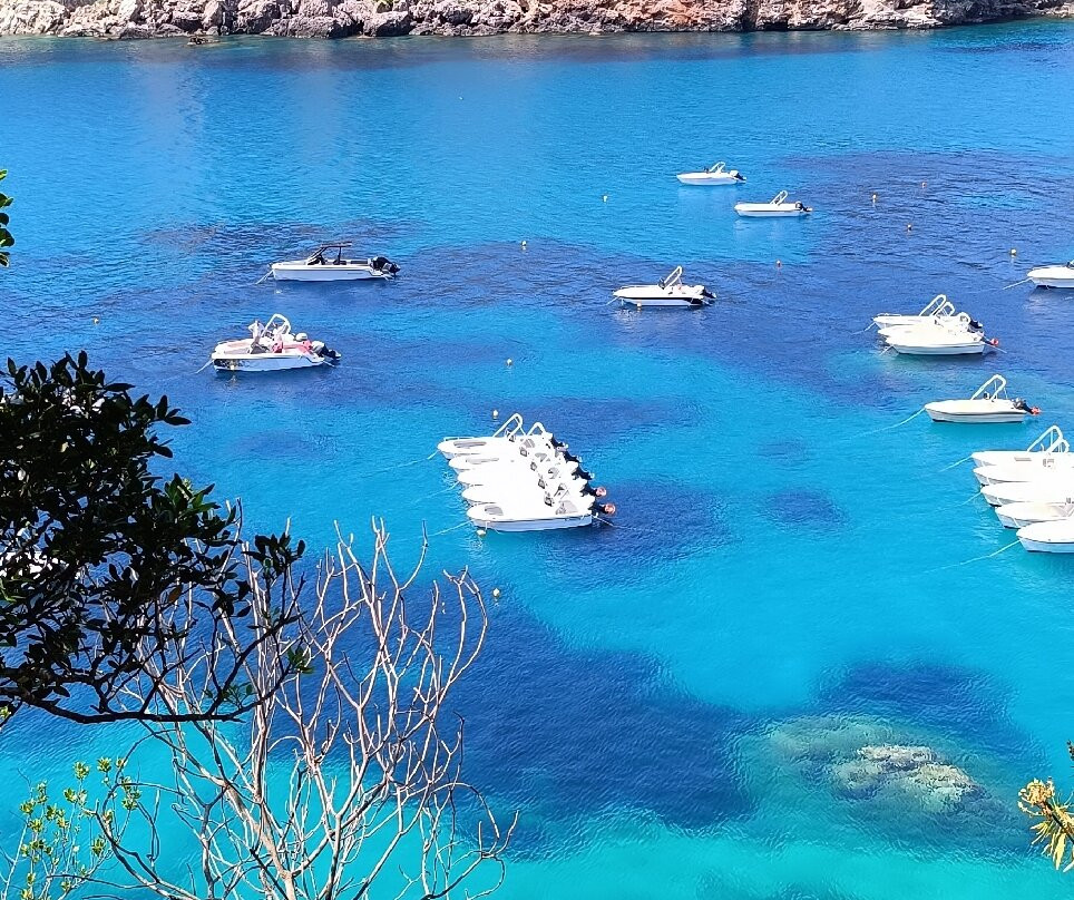Rovinia Beach-Paleokastritsa必去景点