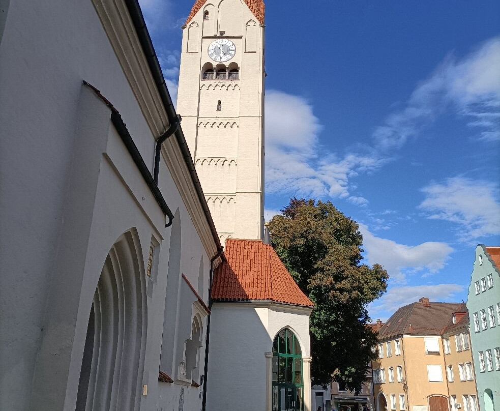 Stadtpfarrkirche St. Martin-考夫博伊伦市必去景点
