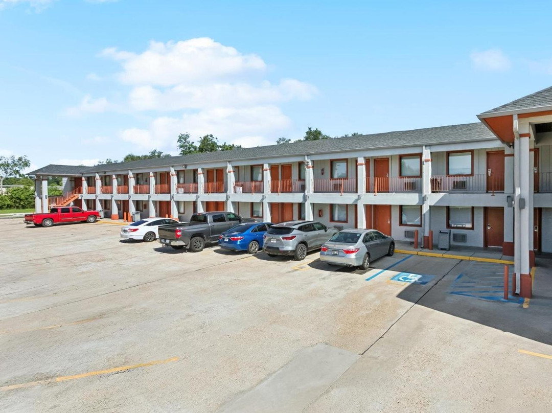 Extended Stay Laplace Inn