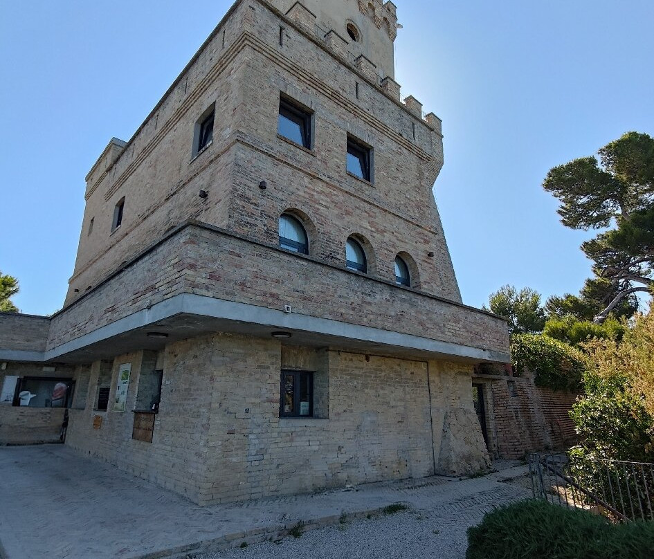 Torre del Cerrano-Torre di Cerrano必去景点