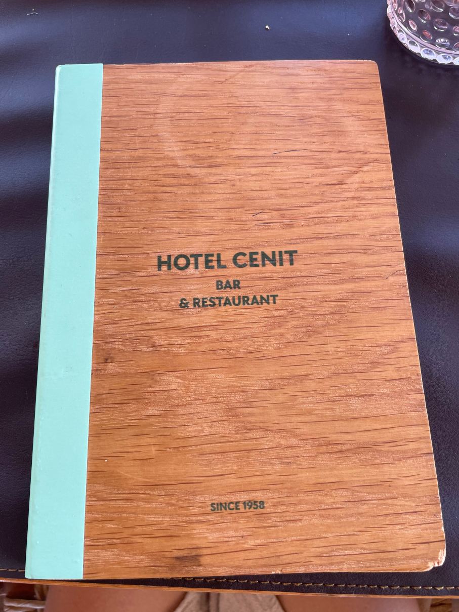 索尔亚伟恩图瑟尼特及爱帕特思酒店-旅行者