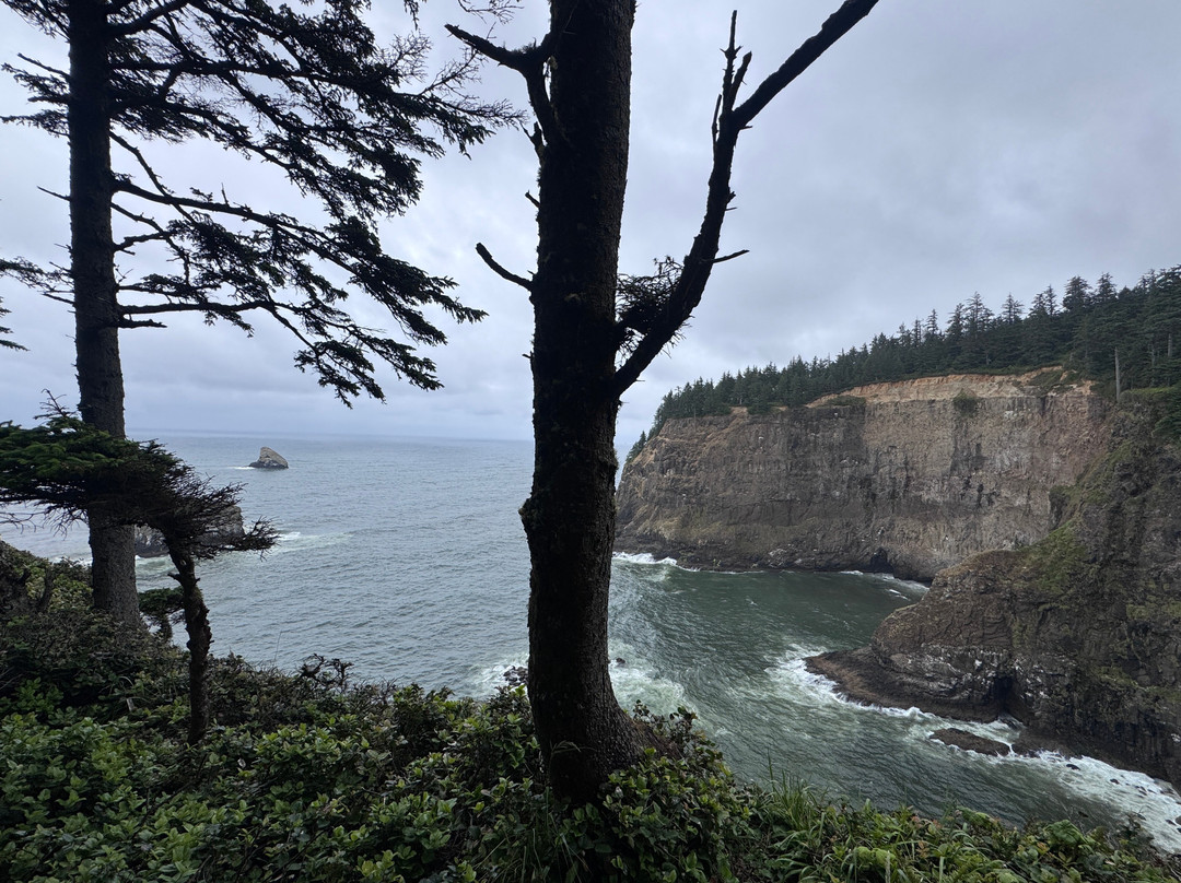 Cape Meares Lighthouse-蒂拉穆克必去景点
