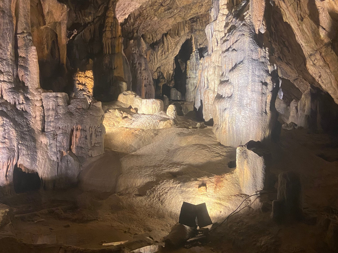 Grottes d'Osselle-Roset-Fluans必去景点