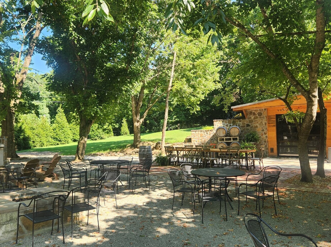 Sassafras Springs Vineyard-Springdale必去景点
