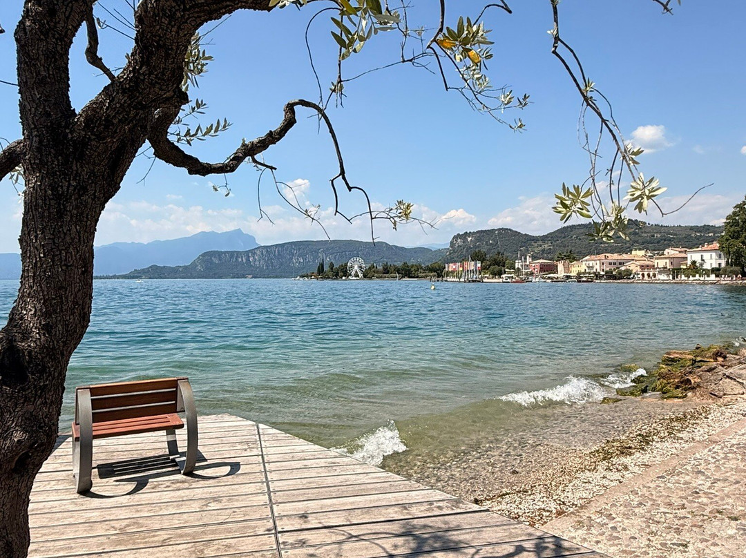 Lido Mirabello Beach-巴尔多利诺必去景点