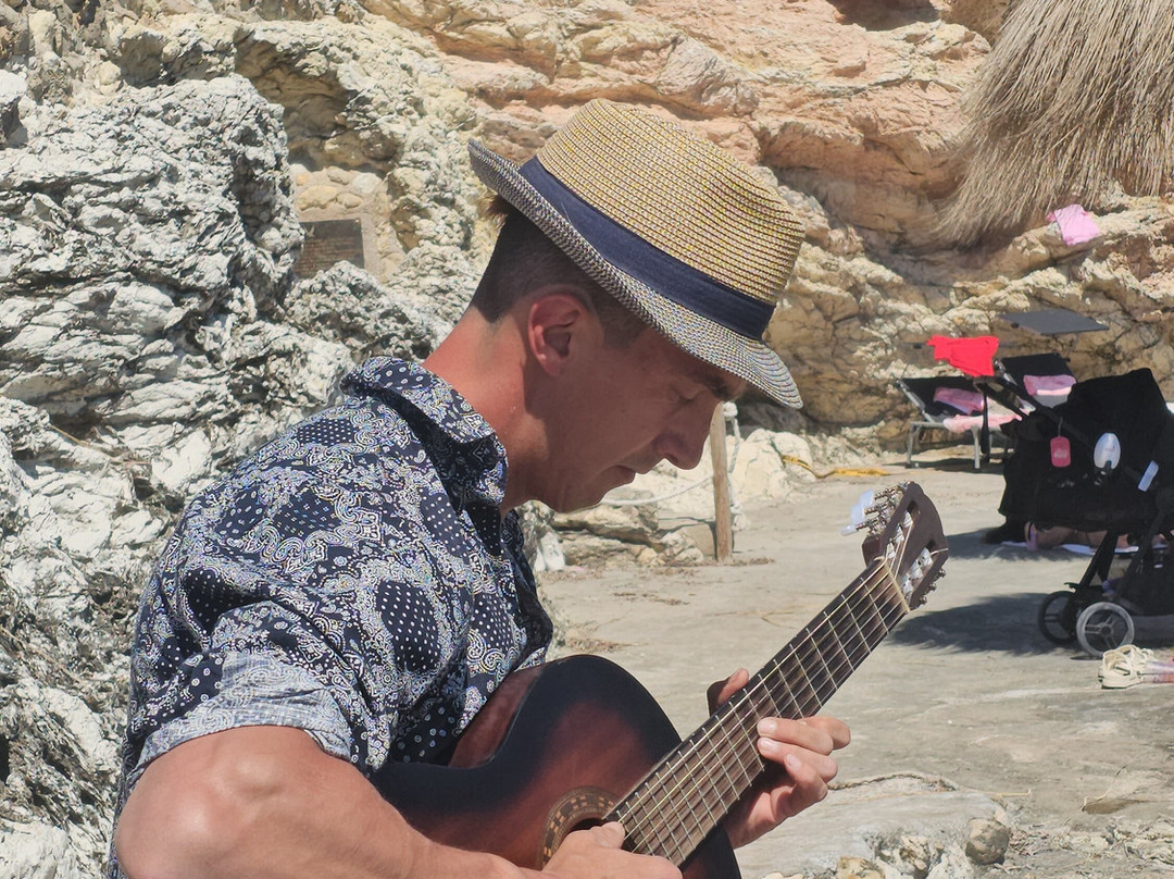 Mr. Mallorca guide tours VIP-Campanet必去景点