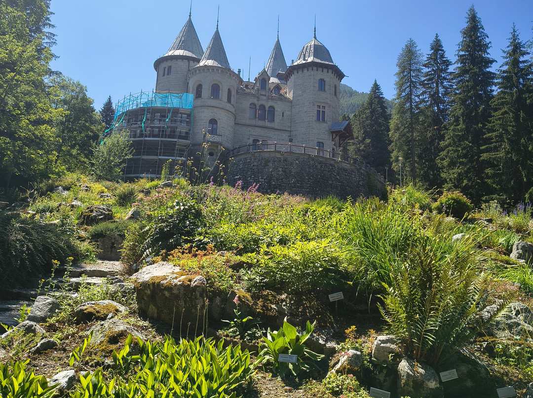 Castel Savoia-Gressoney Saint Jean必去景点