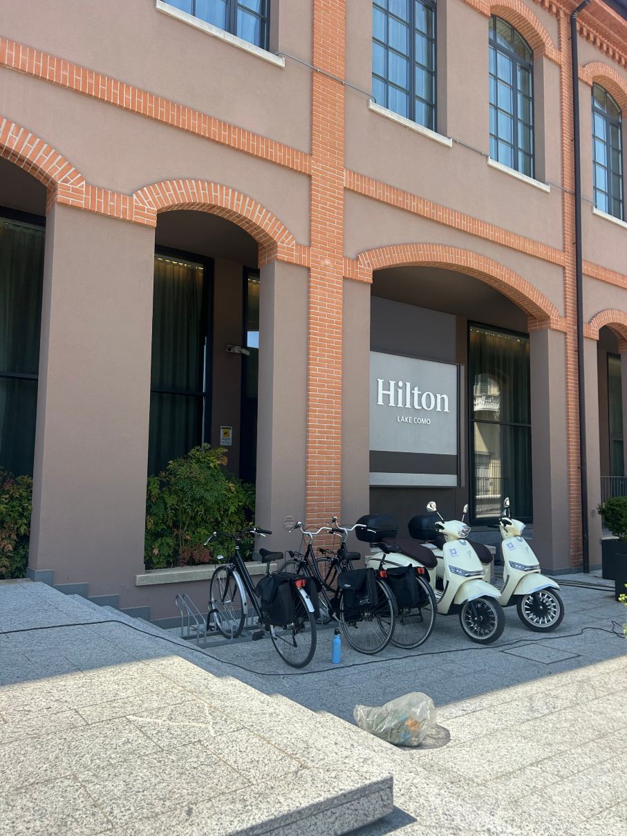 科摩湖希尔顿酒店-旅行者
