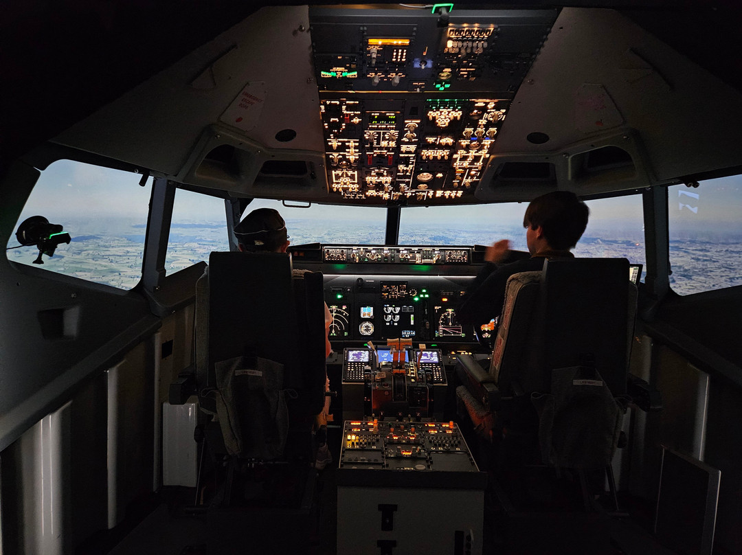 Simair737 Flight Simulators-切尔滕纳姆必去景点