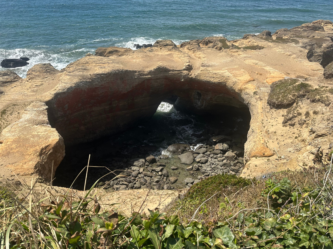 Devils Punchbowl State Natural Area-Otter Rock必去景点