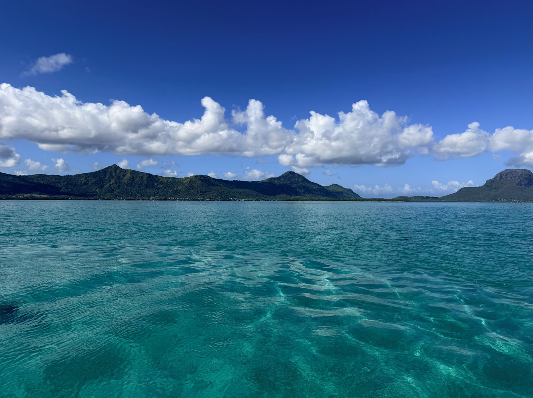 Vitamin Sea Mauritius-黑河必去景点