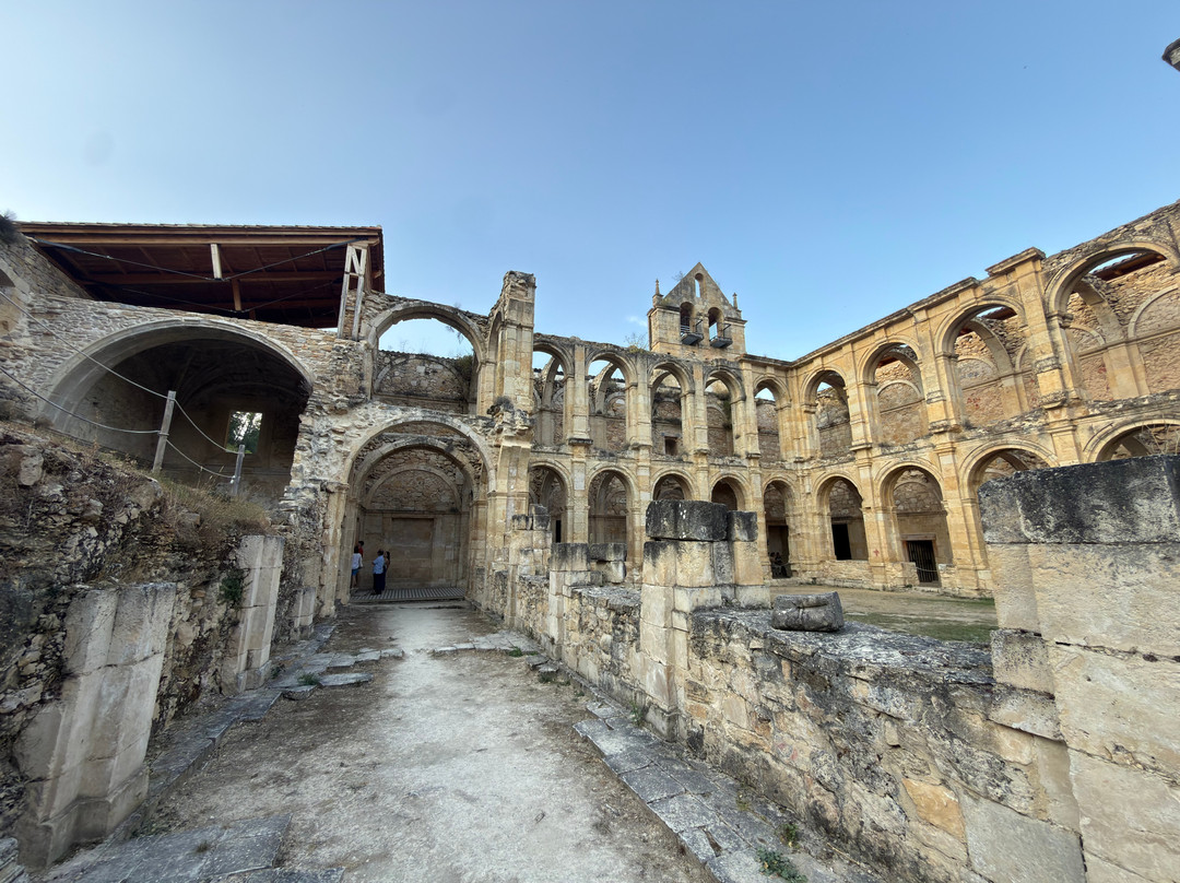 Monasterio Santa Maria de Rioseco-Rioseco必去景点