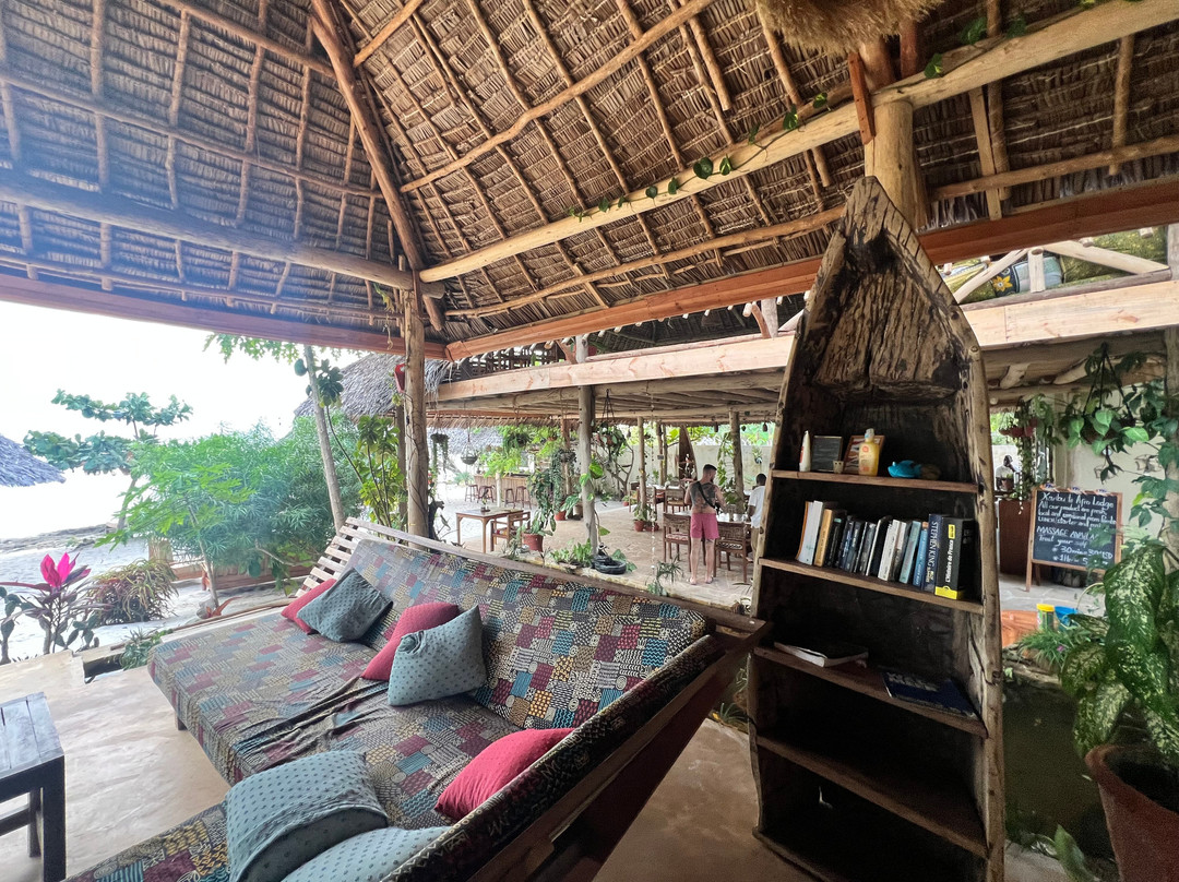 Afro Divers, Diving Center and Lodge-奔巴岛必去景点
