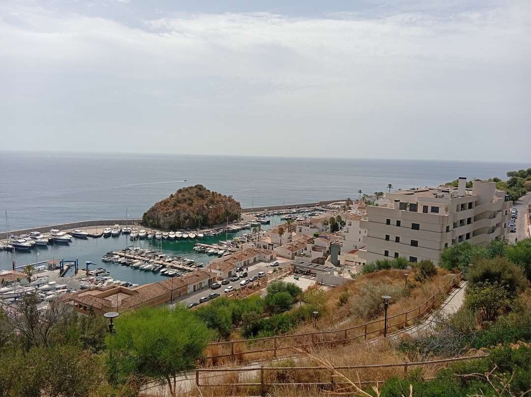 Puerto Deportivo Marina del Este-阿尔穆涅卡尔必去景点