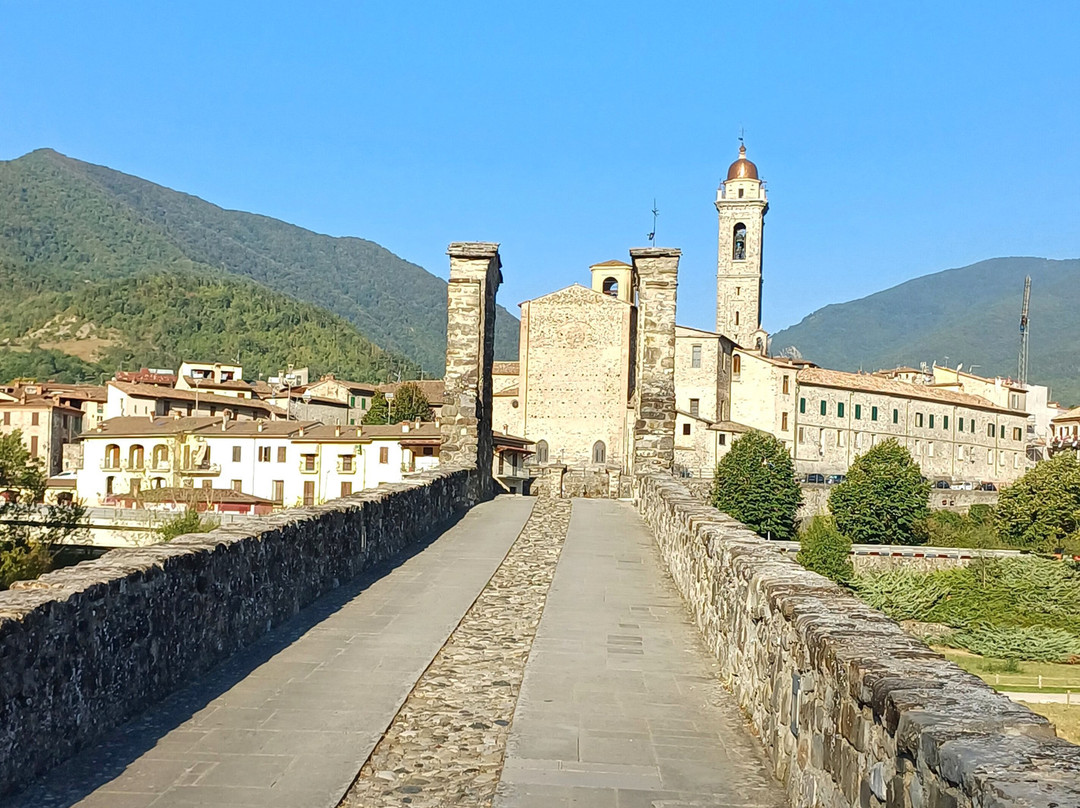 Ponte Vecchio (Ponte Gobbo - Ponte del Diavolo)-Bobbio必去景点