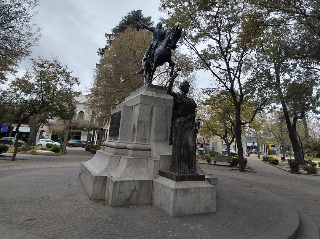 Plaza San Martín-Mercedes必去景点