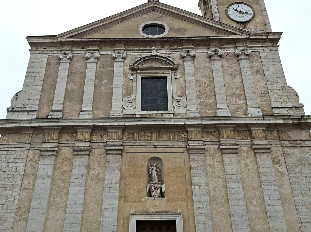 Chiesa Collegiata di Santa Maria Assunta-阿科必去景点