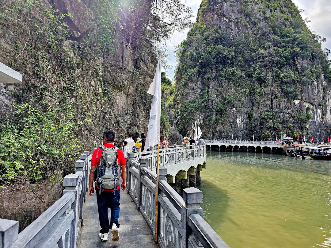 Sung Sot Cave-下龙湾必去景点