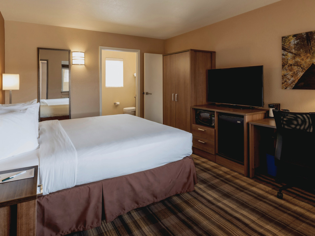 Boulder University Inn主图