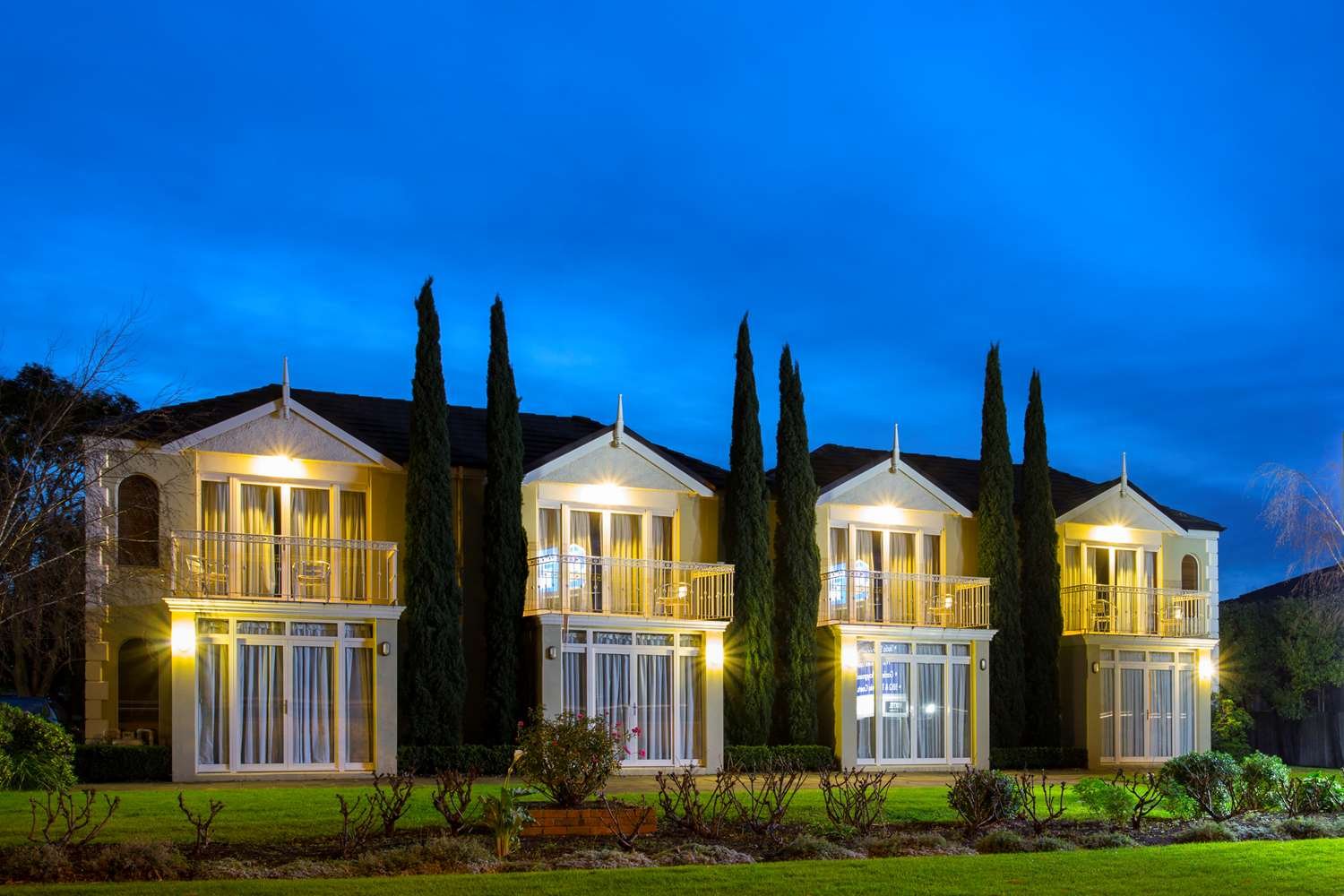 Best Western Colonial Village Motel-官方