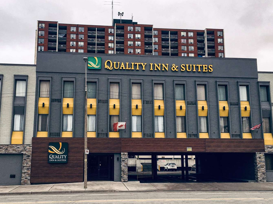 Quality Inn & Suites Downtown Windsor