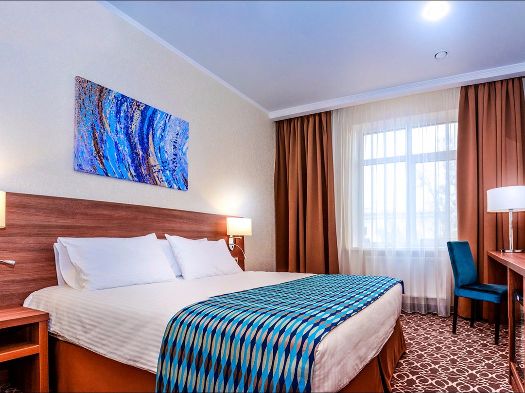 Raymond Hotel