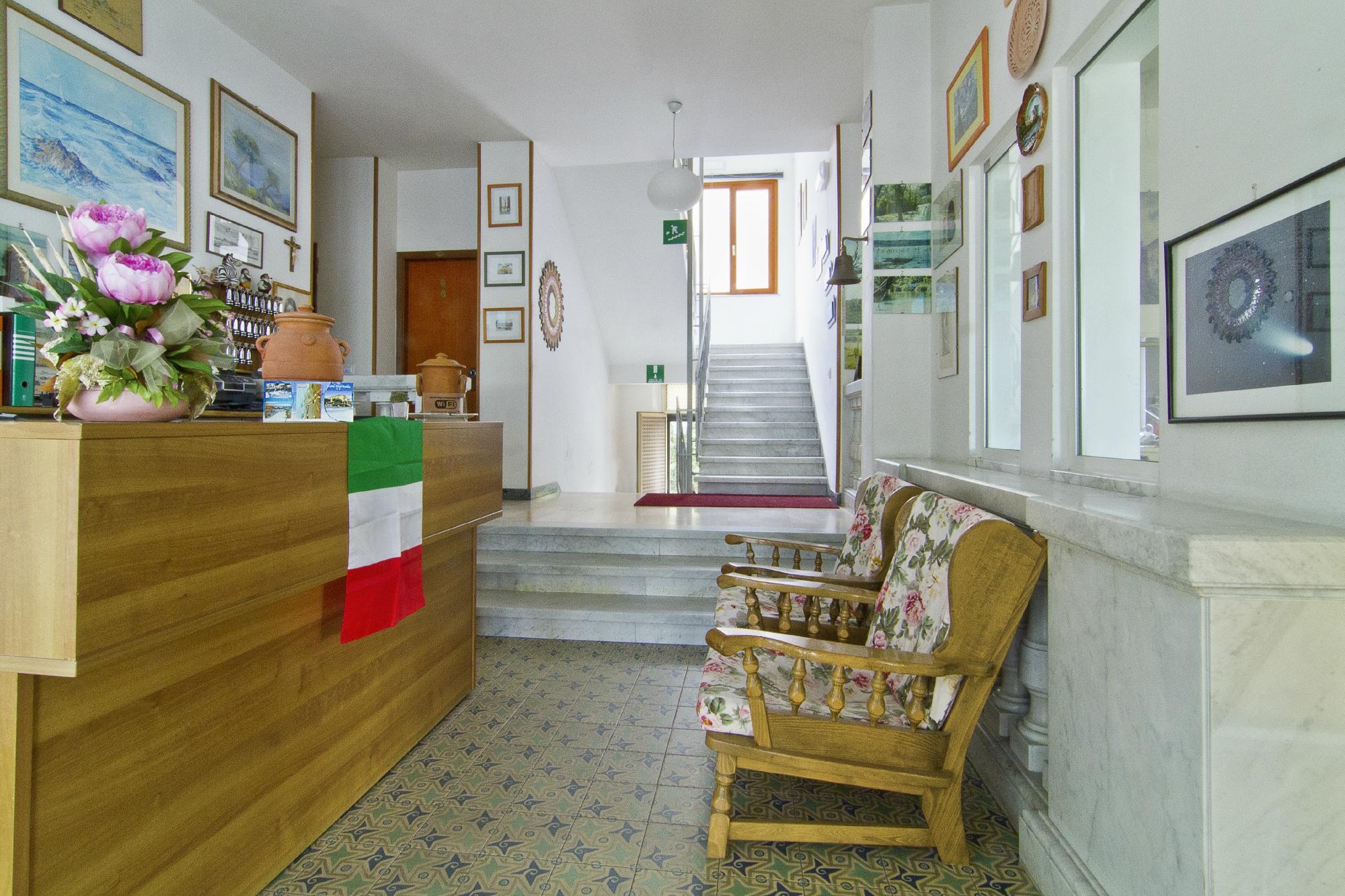 Albergo Marinella-官方