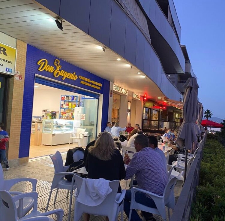 Don Eugenio Cafetería Pastelería Artesanal Argentina