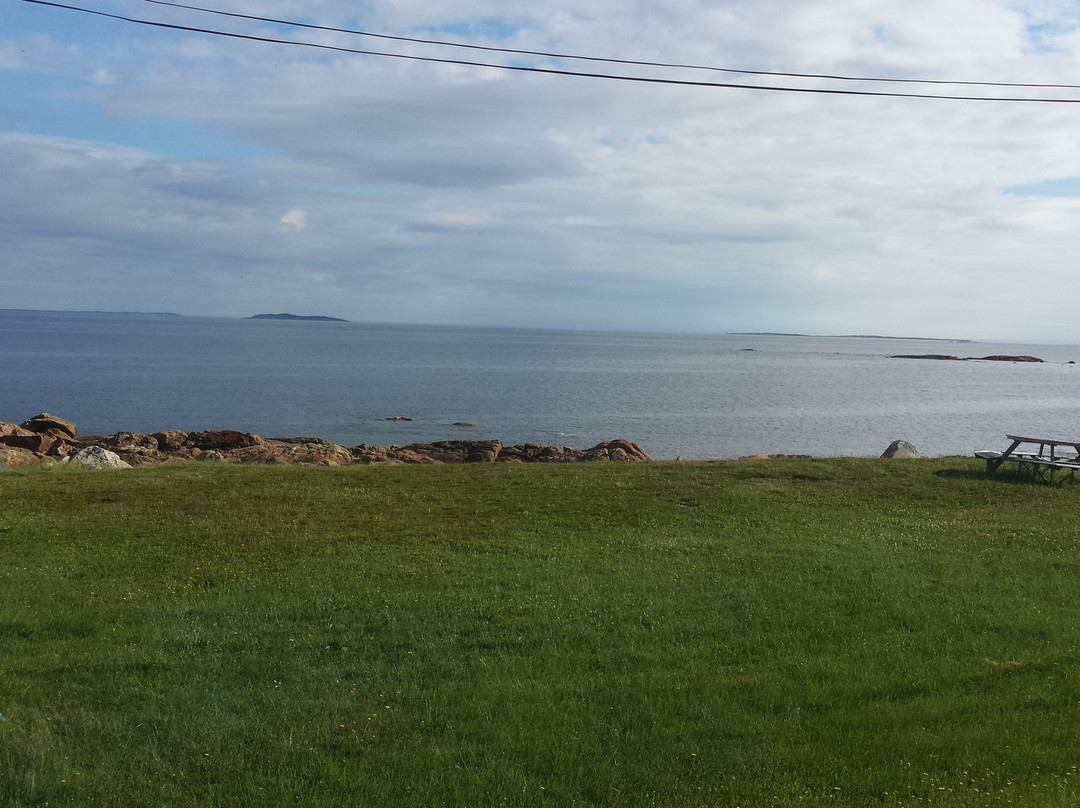 Spindrift by the Sea主图