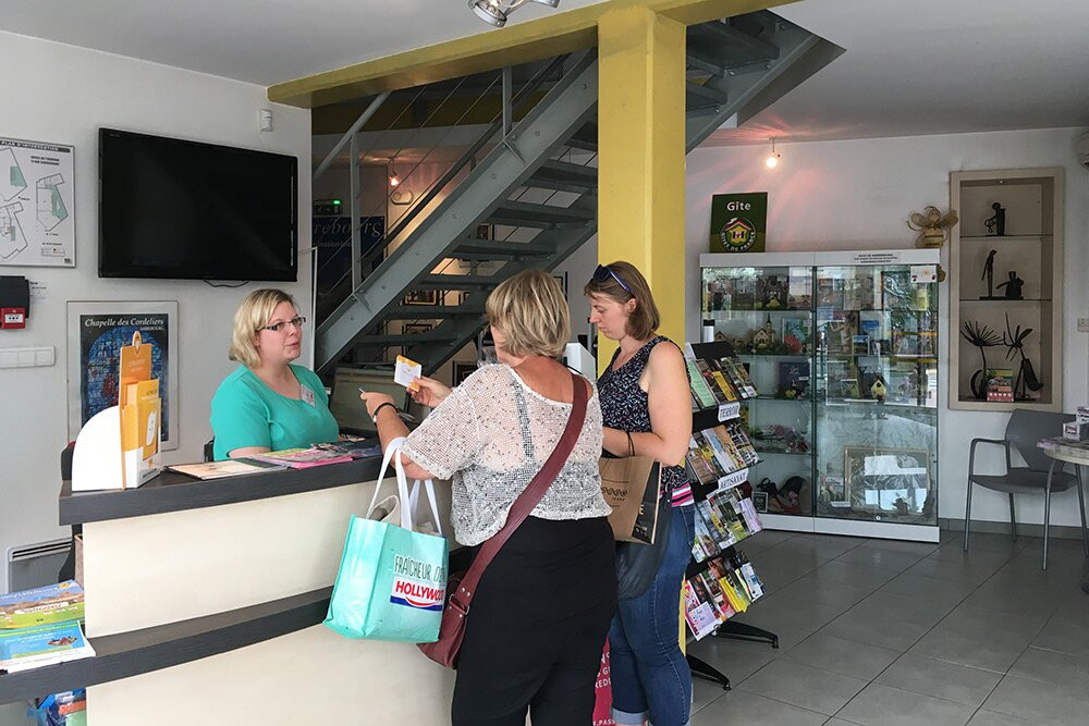 Office de Tourisme Sarrebourg Moselle Sud-萨尔堡必去景点