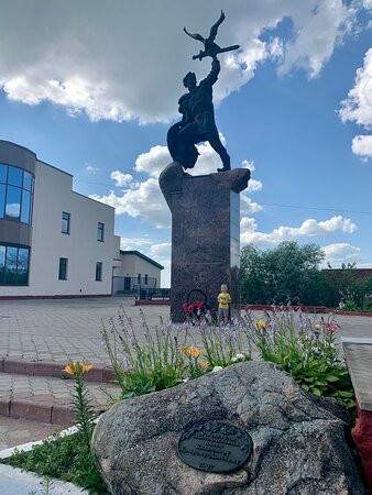 Monument to Vladimir Donskoi景点图片