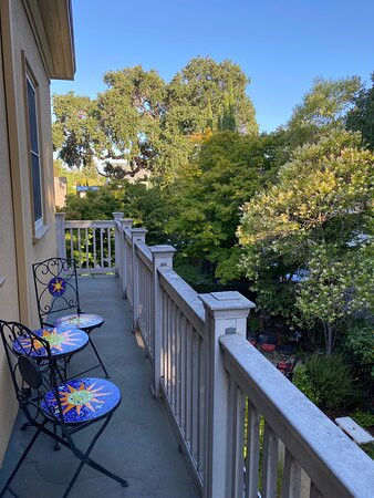 The Inn On First主图