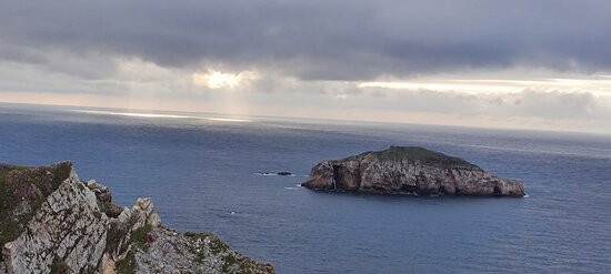 Faro de Cabo Penas景点图片
