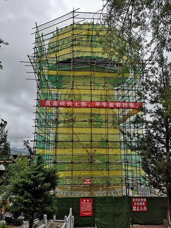 龟山公园-香格里拉县必去景点