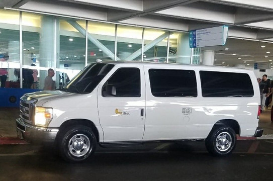 Camana Private Transfers & Limo Services: Airport, Cruise Port, Hotel Pickups
