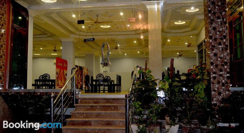 Luxury Hotel & Restaurant