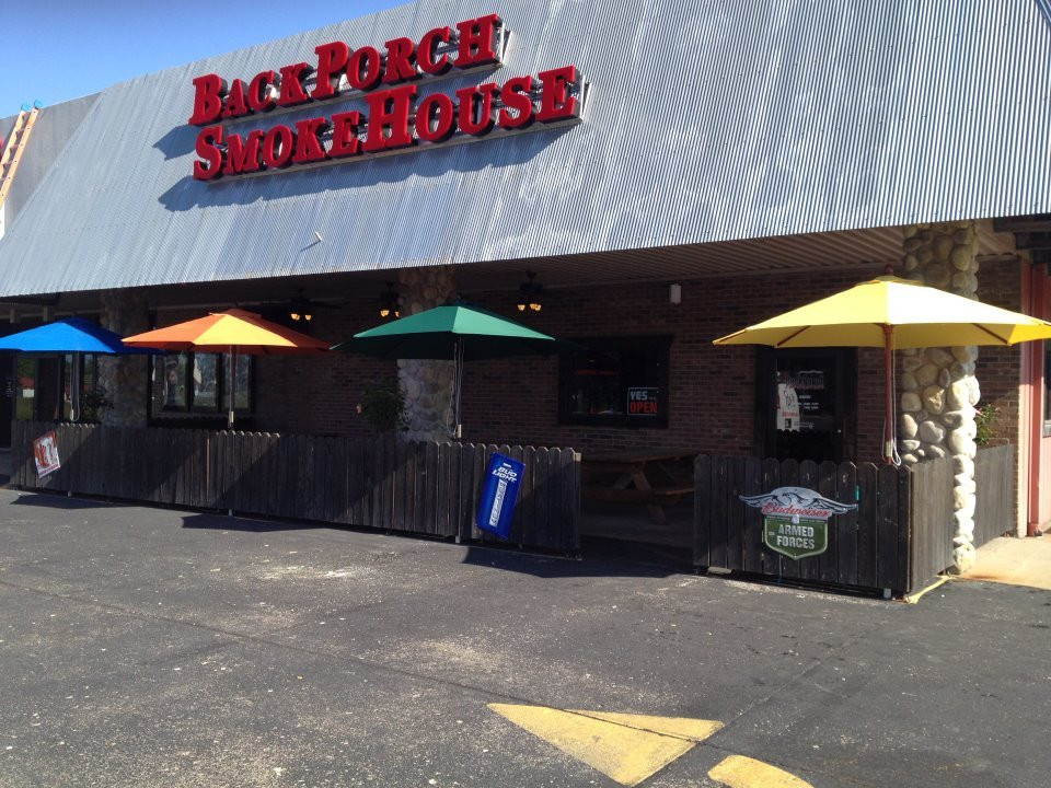 Robinson餐馆和美食-Back Porch Smoke House