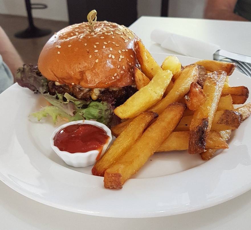 Richmond Downs餐馆和美食-Griddle Earth cafe