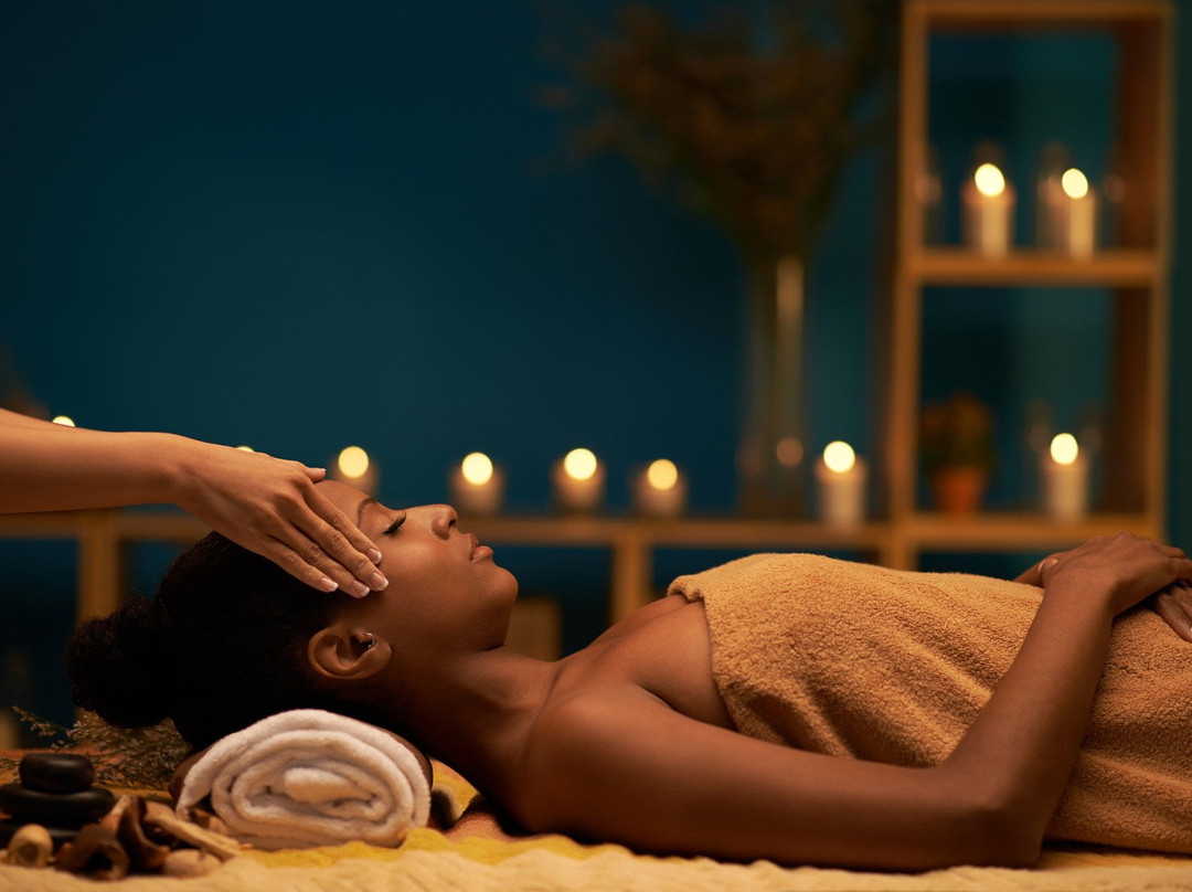 The Healing Power Of Touch-布里奇顿必去景点