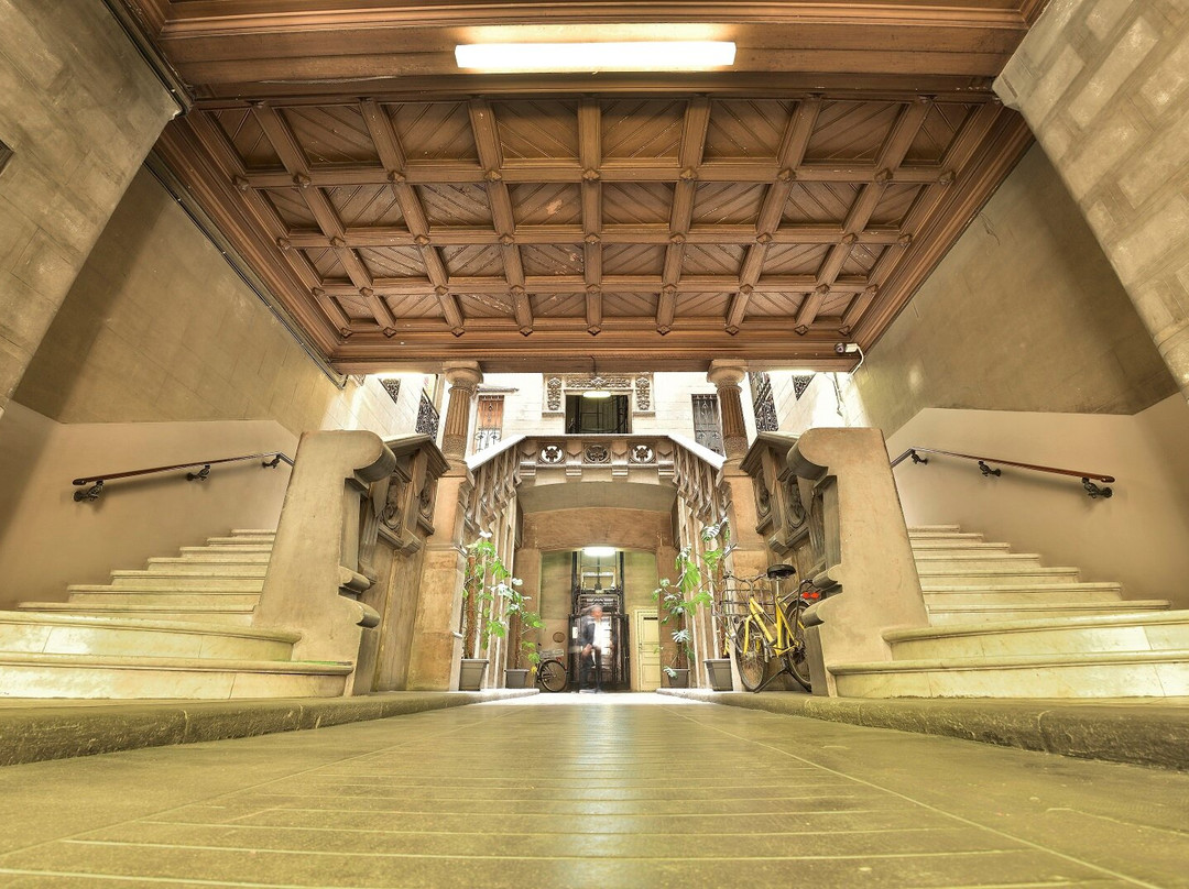 赫罗纳旅馆主图