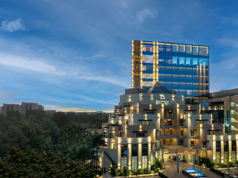 Pyramid Continental Hotel主图