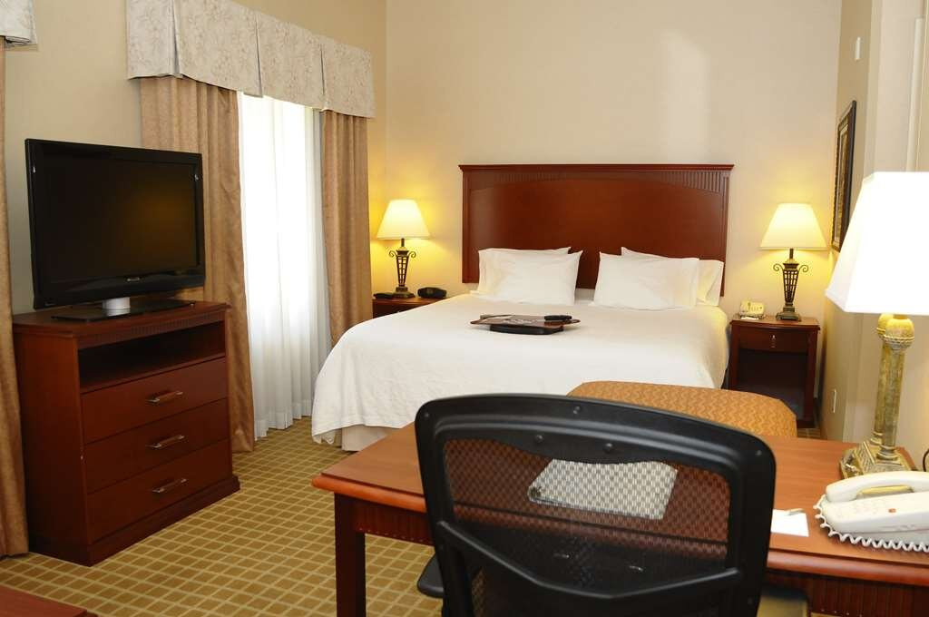 Hampton Inn & Suites Redding主图