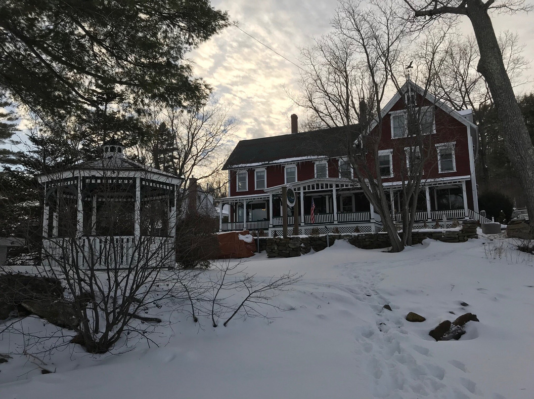 The Lake House at Ferry Point主图