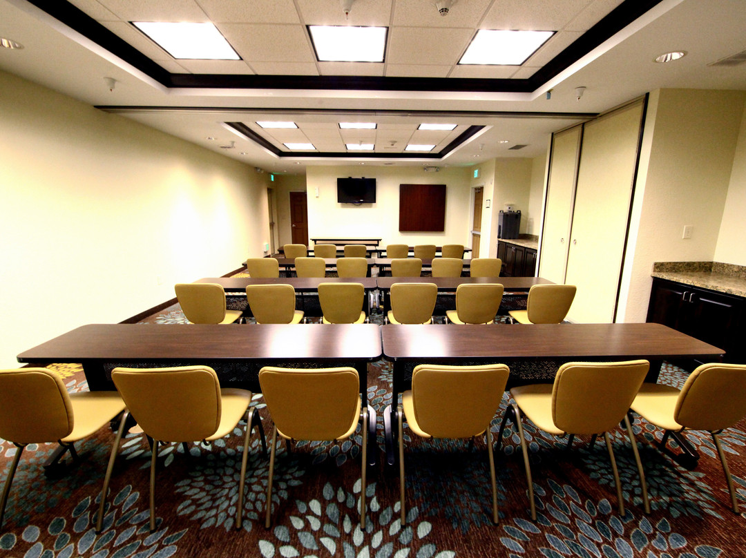 Staybridge Suites Minot by IHG主图