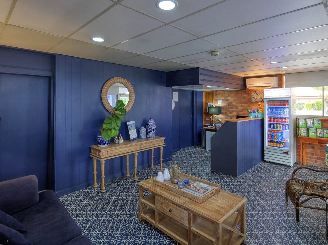 边境汽车酒店主图