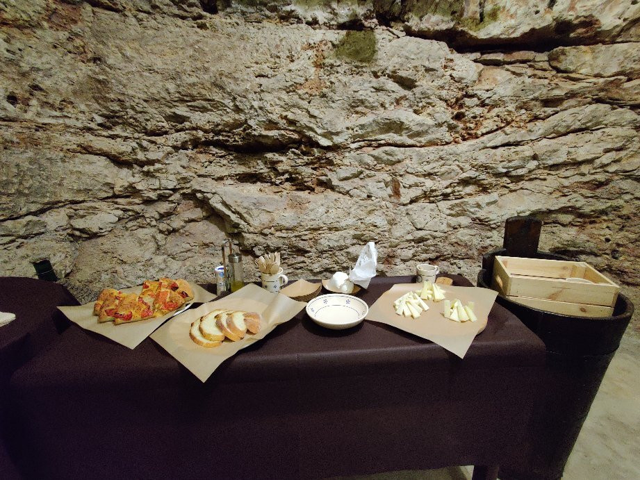 La Cantina Frrud - Museo del Vino-阿尔塔穆拉必去景点