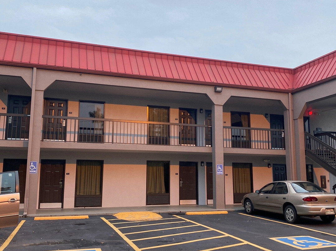 SureStay By Best Western Lenoir City主图