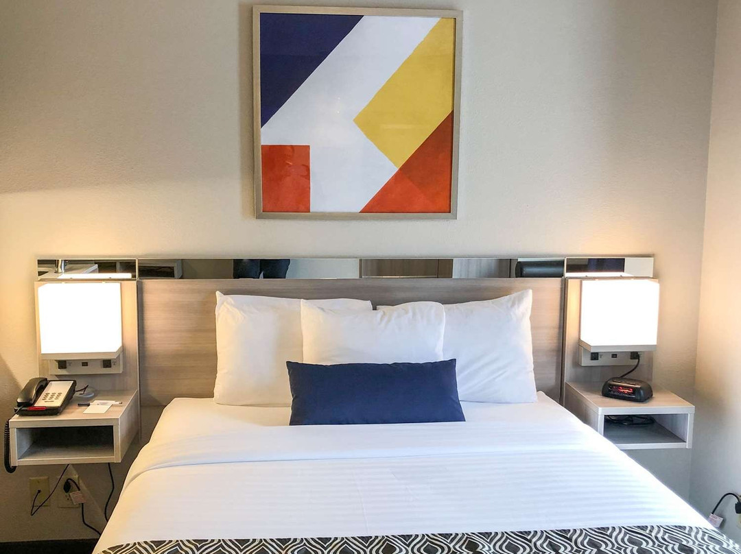 Microtel Inn & Suites by Wyndham Eagan/St Paul主图