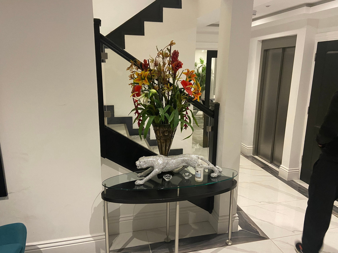 Regency House主图